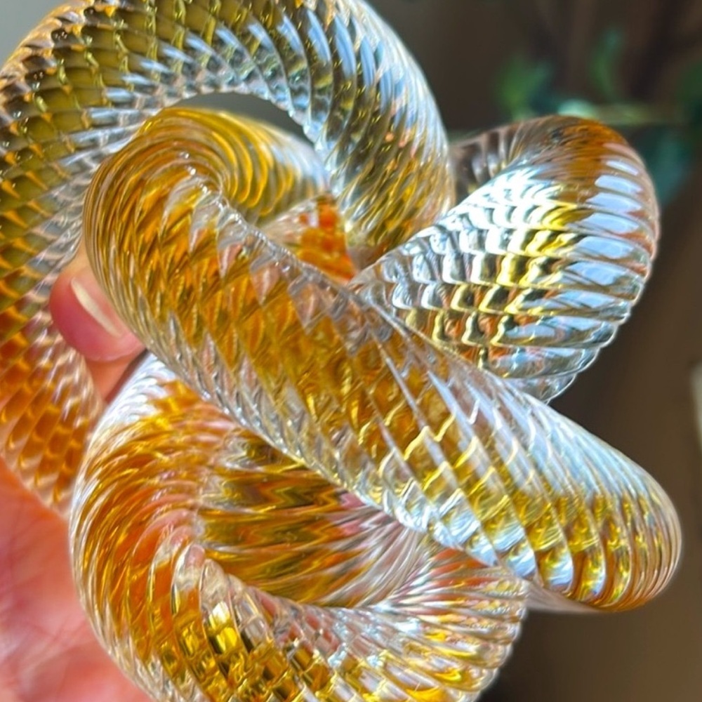 Fusion Z Studio Art Glass Nautical Hand Blown Rope Knot Sculpture Paperweight. - Picture 12 of 13